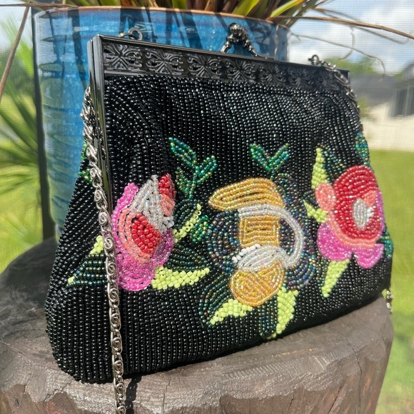 RARE VINTAGE 100% PURE SILK HAND BEADED FLORAL PURSE - Picture 3 of 11